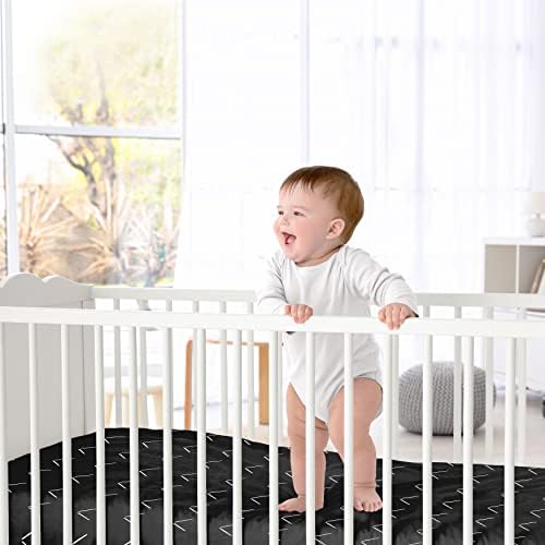 Слатка Jојо дизајнира црно -бело бохо стрела момче или девојче опремено креветче за креветчето или расадник за кревет за деца - бела црна