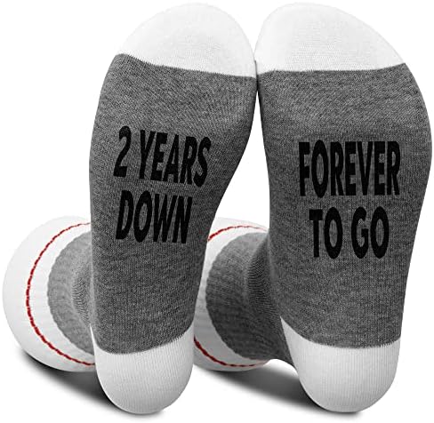 Лоахак 2 години надолу засекогаш за да оди чорапи, чорапи за годишнина, 2 години чорапи за датум за брак, подарок за двојка, 2 -та годишнина