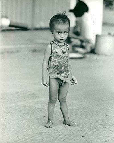 Гроздобер фотографија на Камбоџанско дете во документарец39; Камбоџа Година 1039;