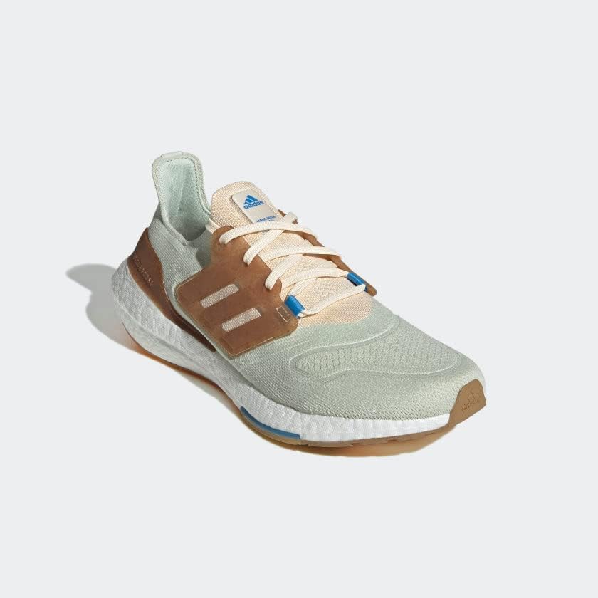 Adidas Ultraboost 22 направен со природни чевли за трчање машки