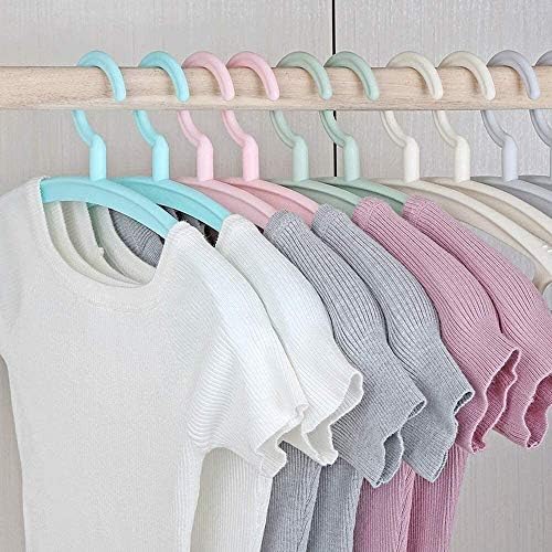 Nianxinn Hangers Едноставен пакет од 20 цврсти бои пластични палто закачалки со дополнително широко рамо за џемпери за палта за возрасни закачалка