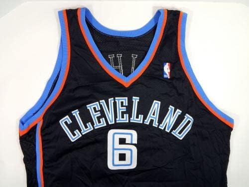 1999-00 Кливленд Кавалирс Крис Михм #6 Игра издадена потпишана црна маичка 50 1 - НБА игра користена игра
