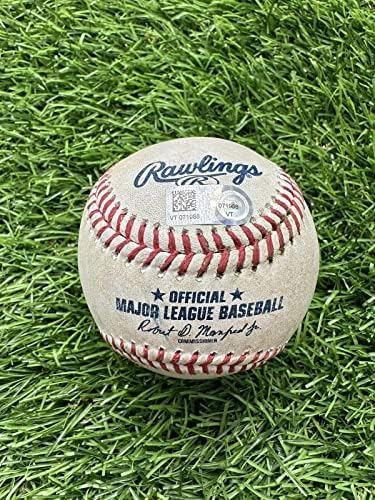 Wander Franco Tampa Bay Rays Game користеше бејзбол „8 -та кариера тројно“ MLB Auth - MLB игра користеше бејзбол