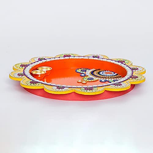 послужавник или голем сад на кој се акумулираат и украсени целиот материјал Пуја.