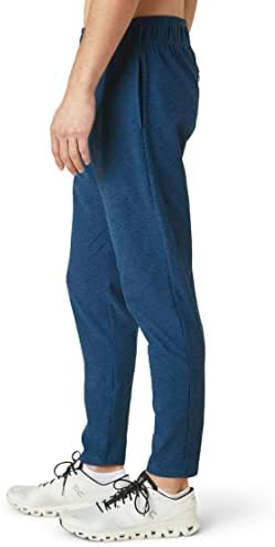 Надвор од јогата, искористете ги панталоните за мажи - тенок се вклопува со малку заострени нозе, еластична лента за половината, шик и стилски носат