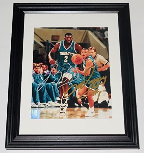 Лери nsонсон и Мугси Богус Автограмирана 8x10 Фото - Хорнетс - Автограмирани НБА фотографии