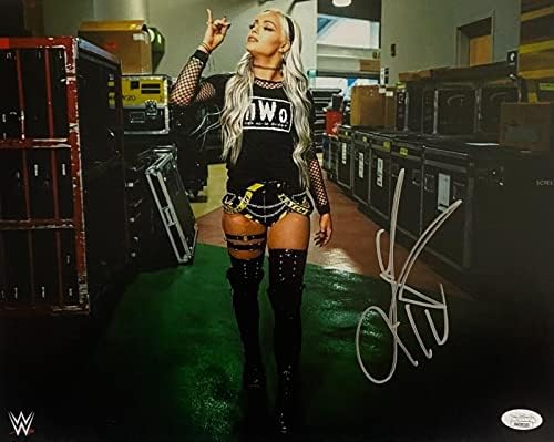 WWE Ексклузивен Лив Морган потпиша автограмиран 11x14 Фото ЈСА автентикација 4 - Автограмирани фотографии во борење